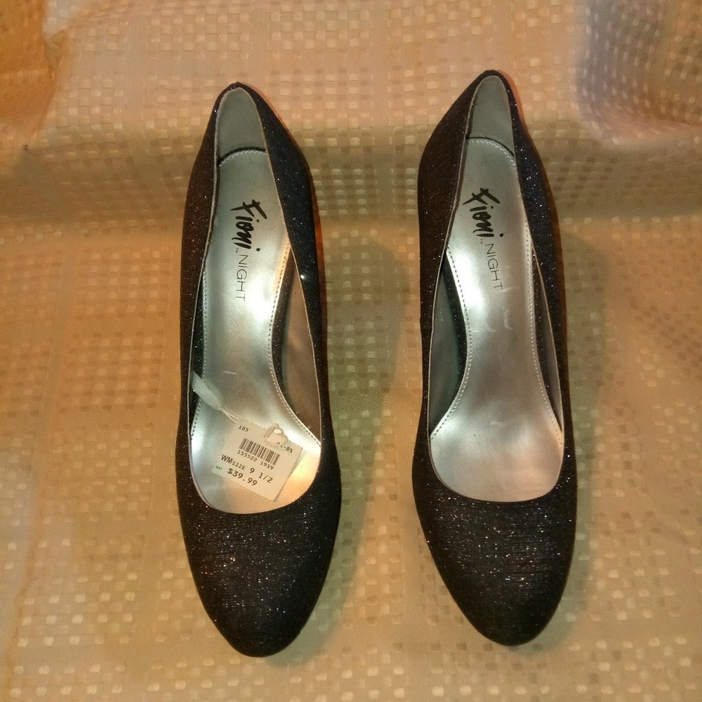 Fioni - Night Heels - Picture 5 of 5